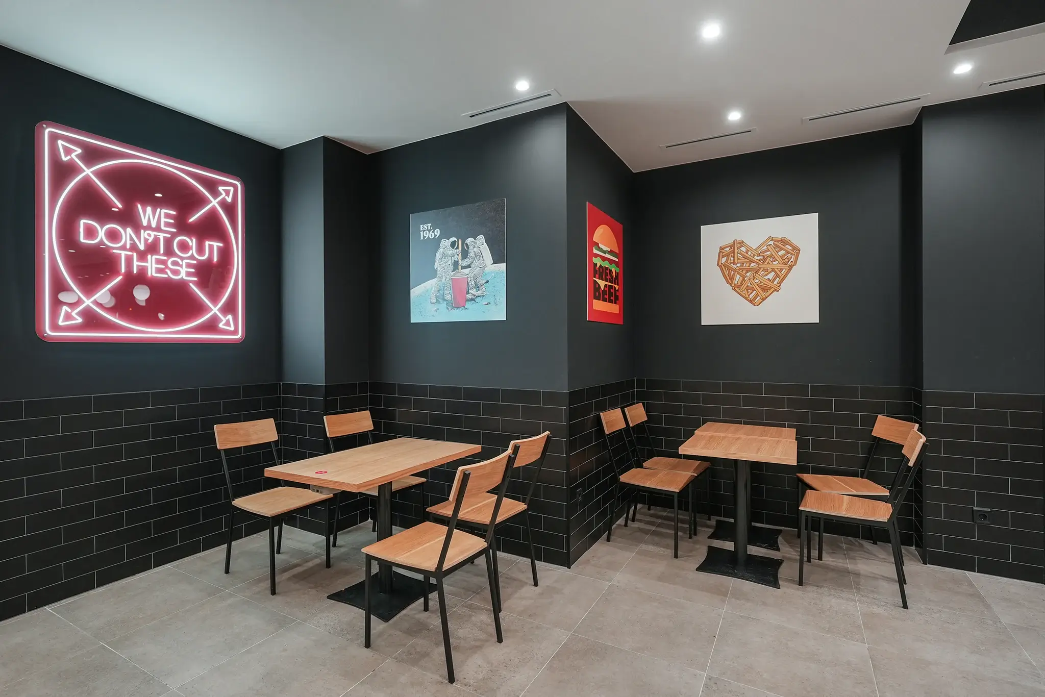  Wendy's on Cosmonauts Embankment